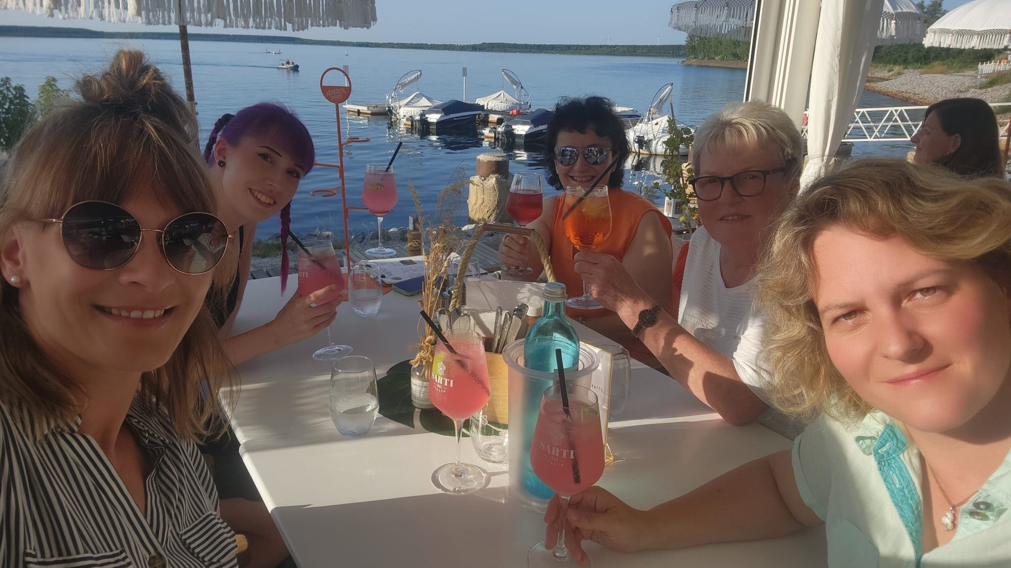 1018dcc1 0dc1 40e2 9b5c 55e7074a6b6b